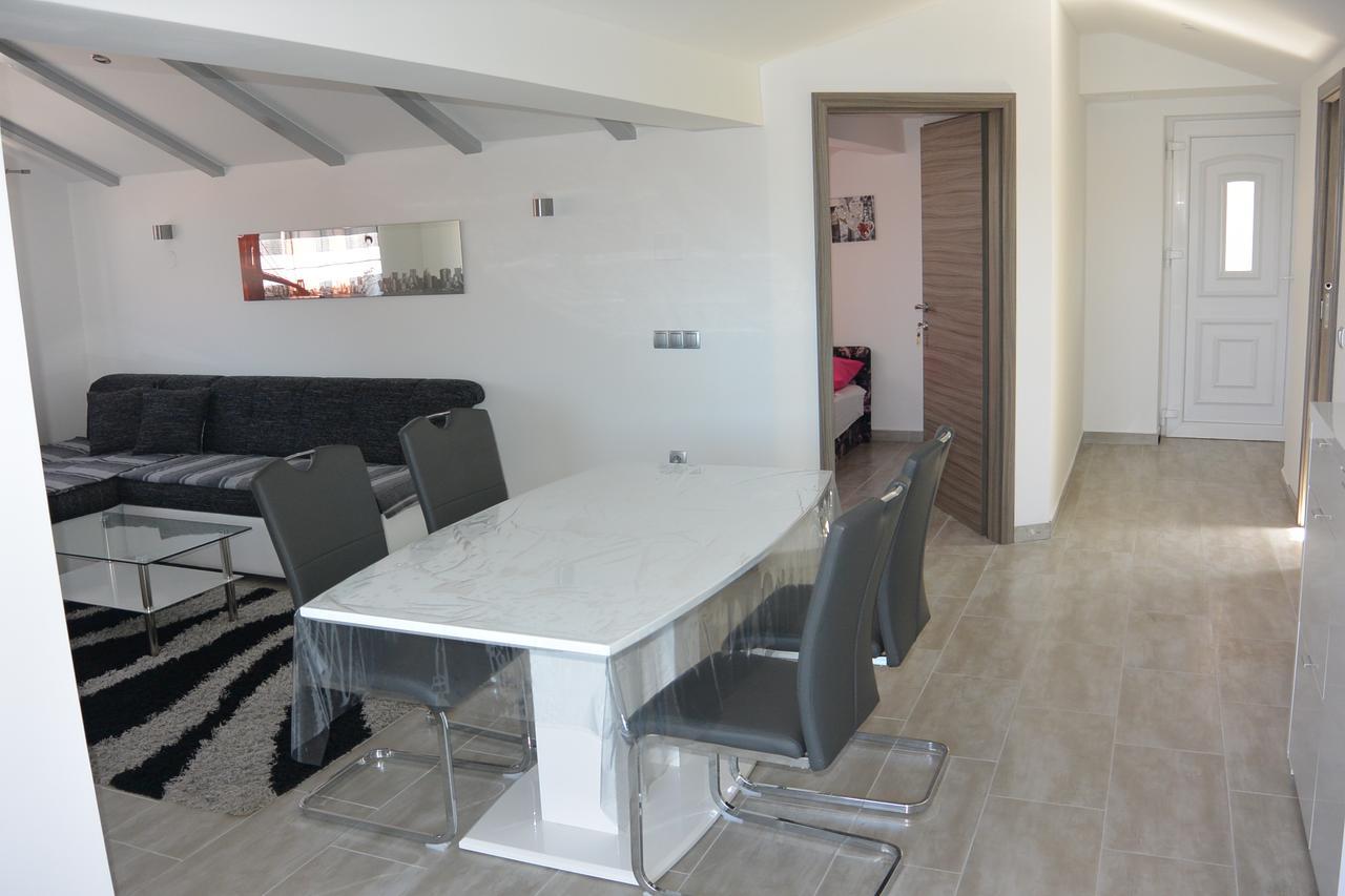 Apartments Nautica Barbat na Rabu Exterior photo