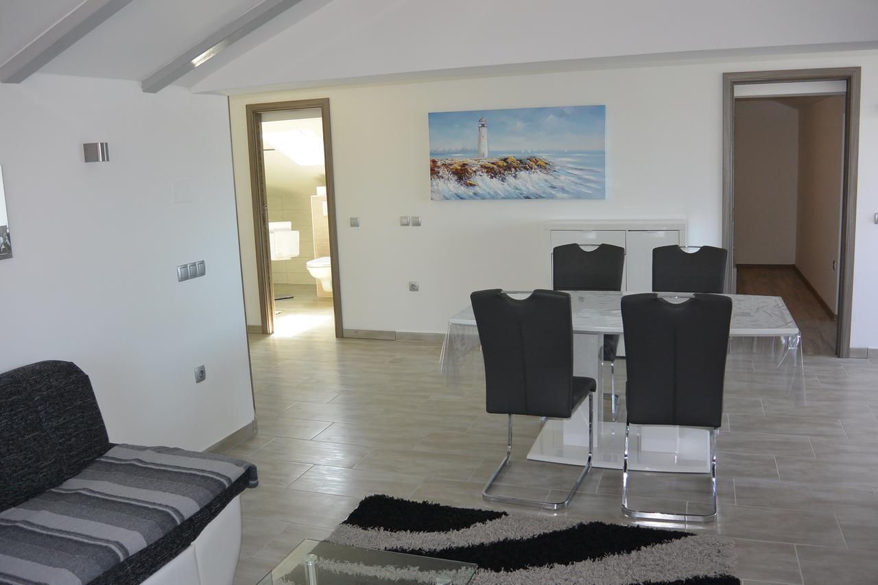 Apartments Nautica Barbat na Rabu Exterior photo