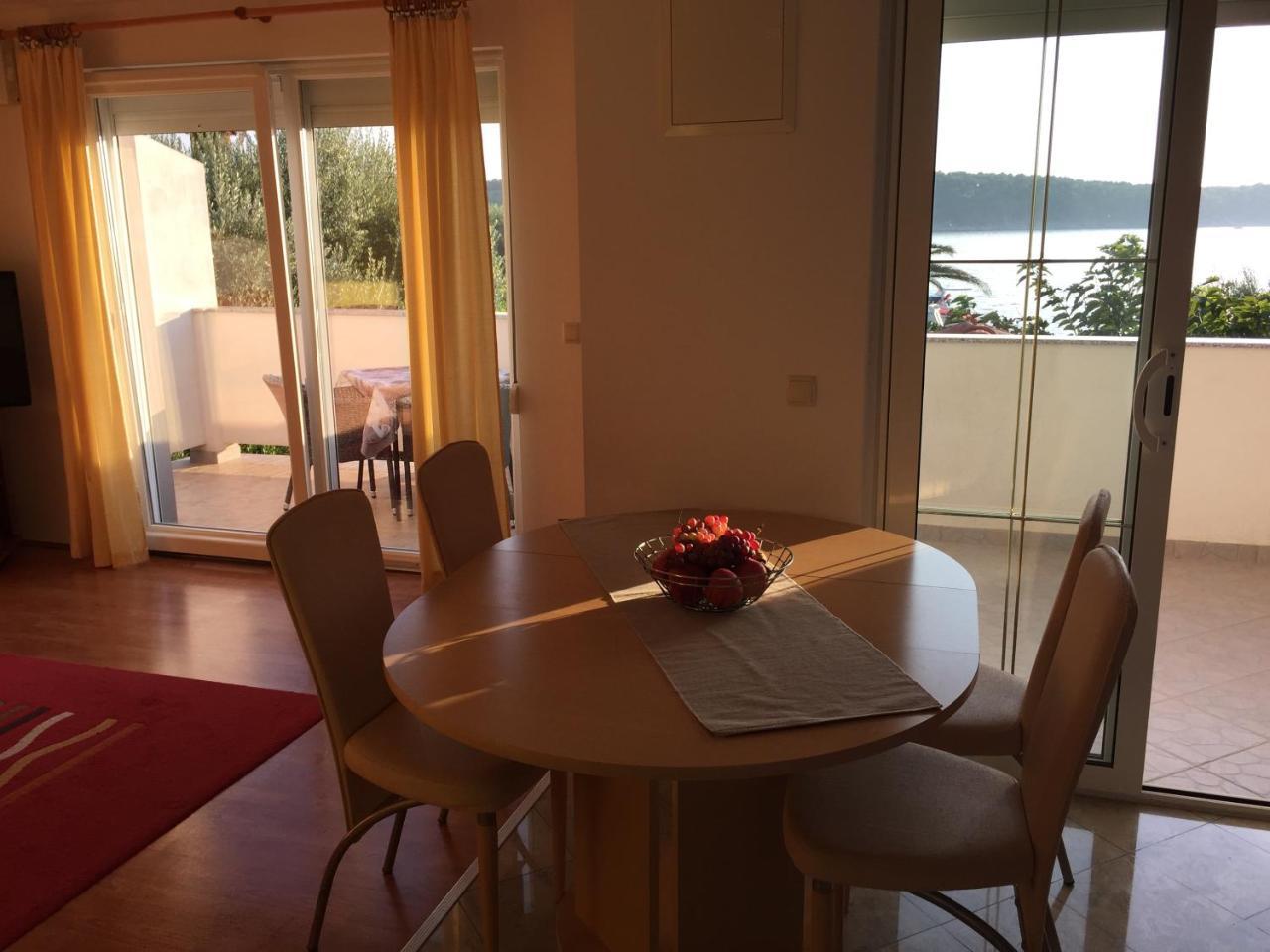 Apartments Nautica Barbat na Rabu Exterior photo