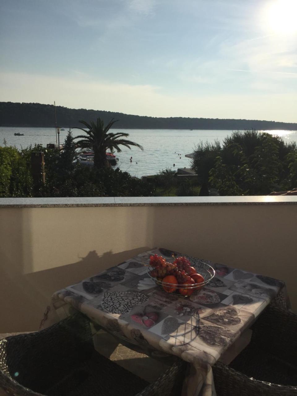 Apartments Nautica Barbat na Rabu Exterior photo